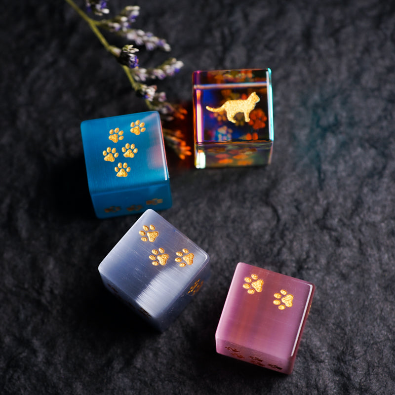 Cute Cat Pawprint D6 Dice