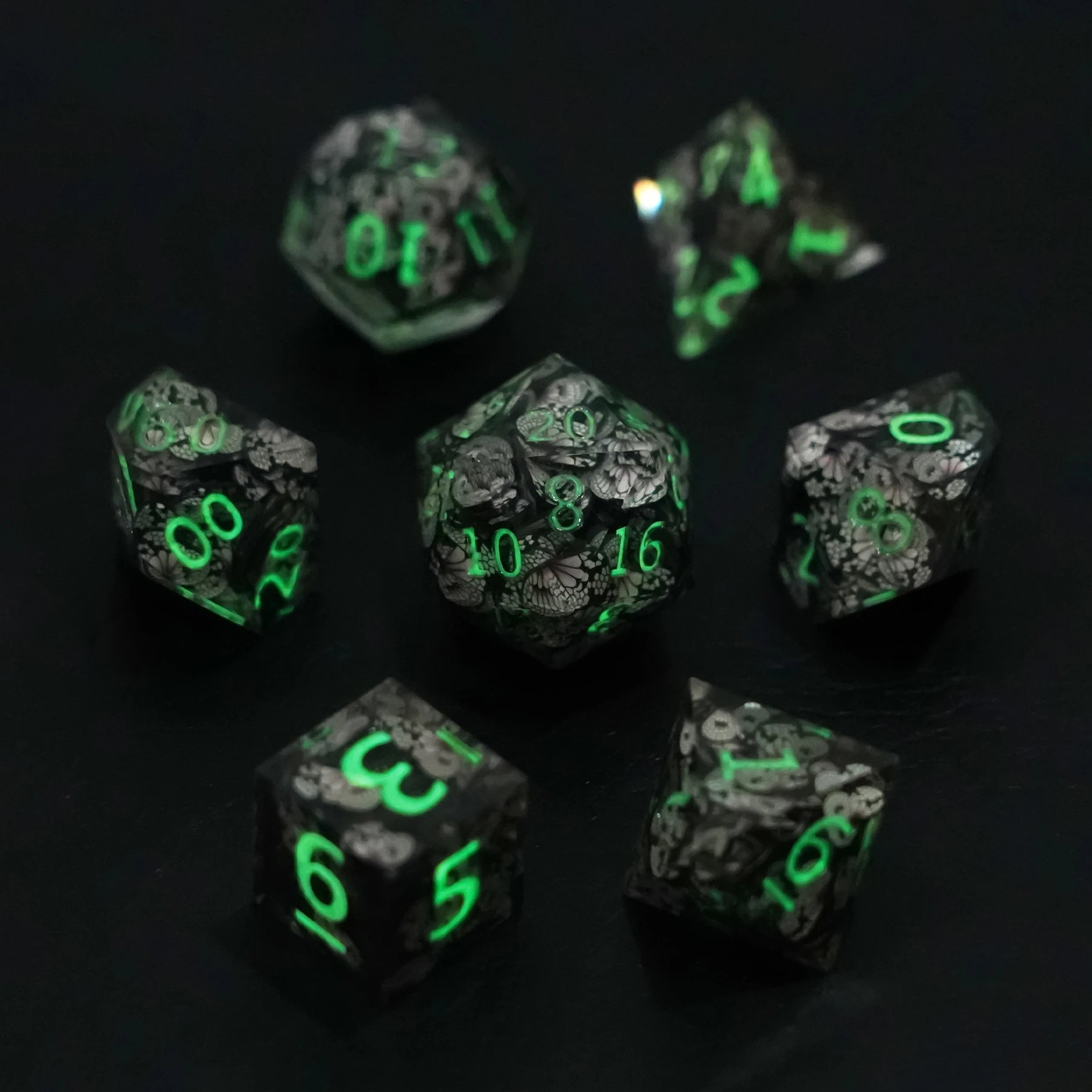 Moonflutter Resin Dice Set
