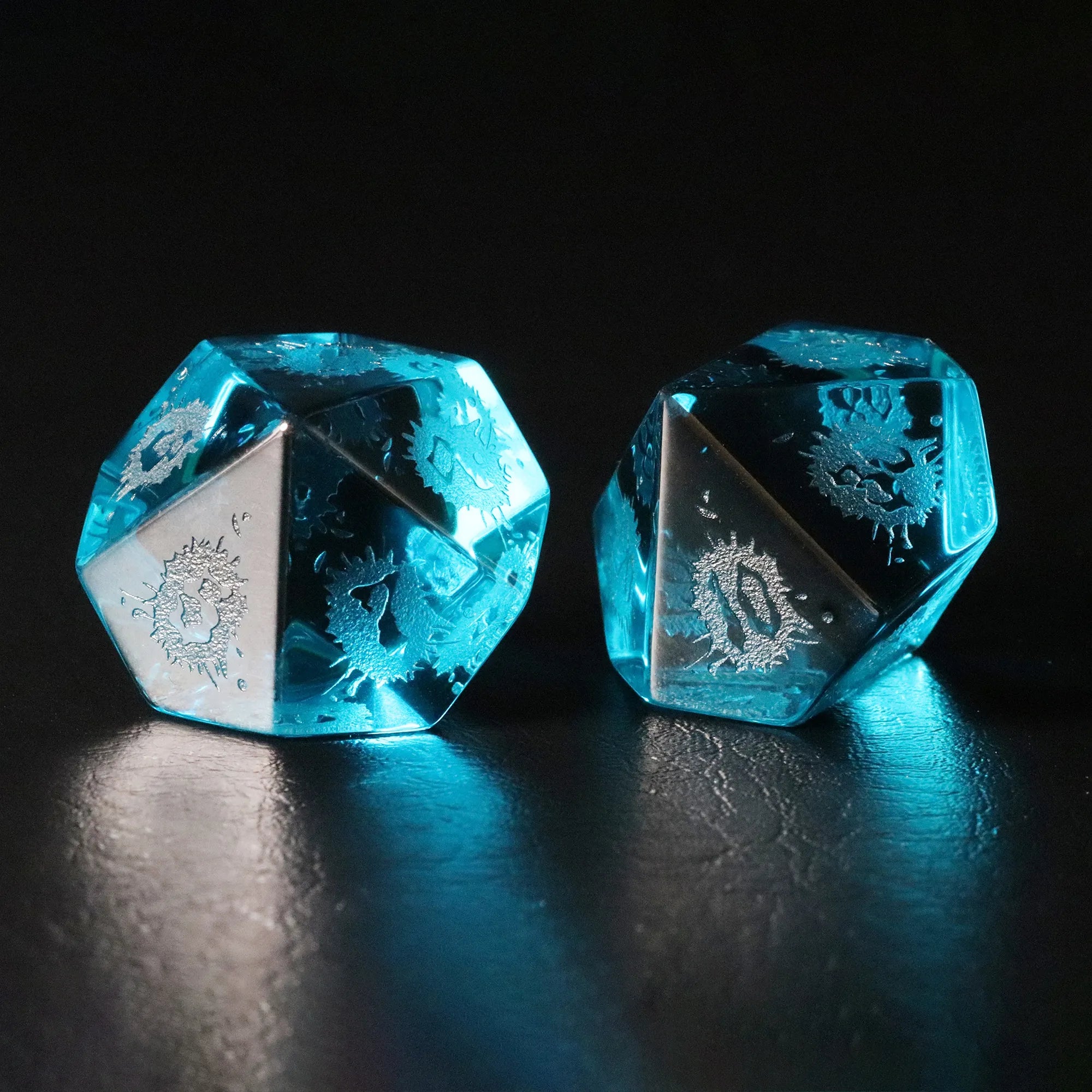 Abyssal Eye Sea Blue Zircon Engraved Glass Dice Set