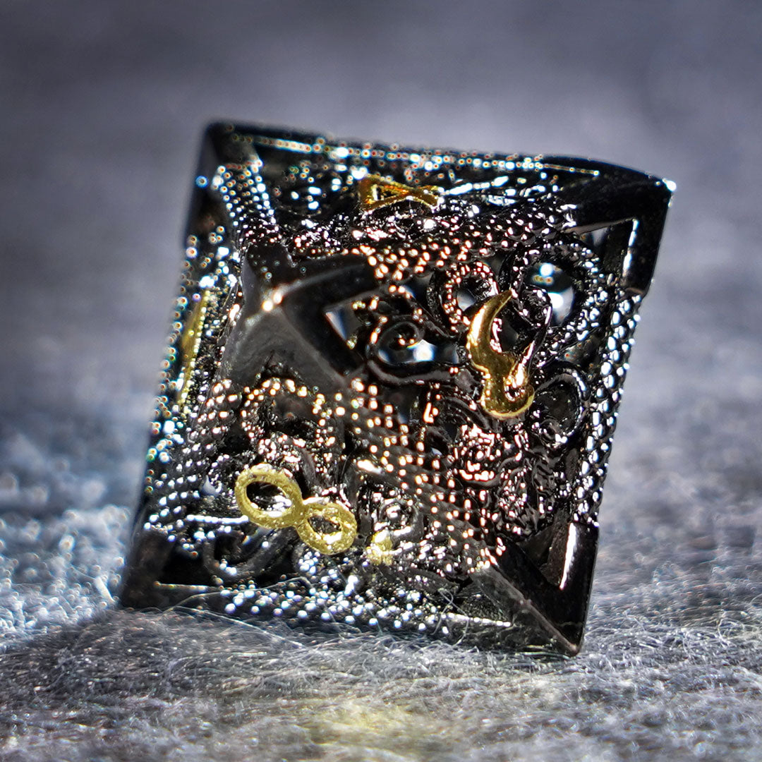 Cthulhu Gold Hollowed Metal Dice