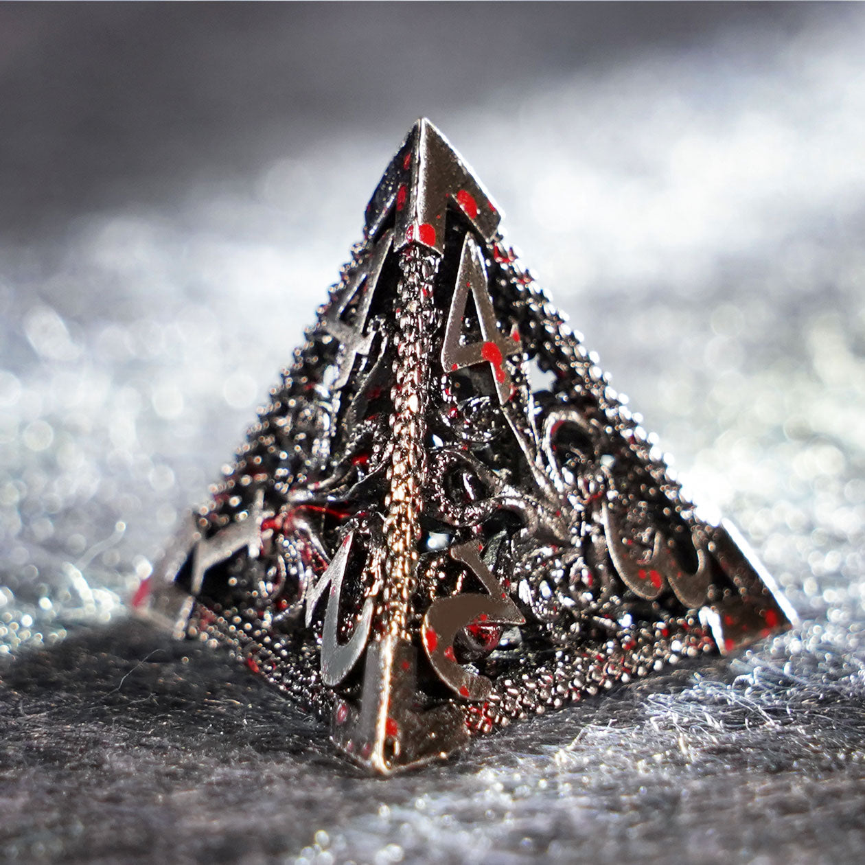 Cthulhu Gold Hollowed Metal Dice