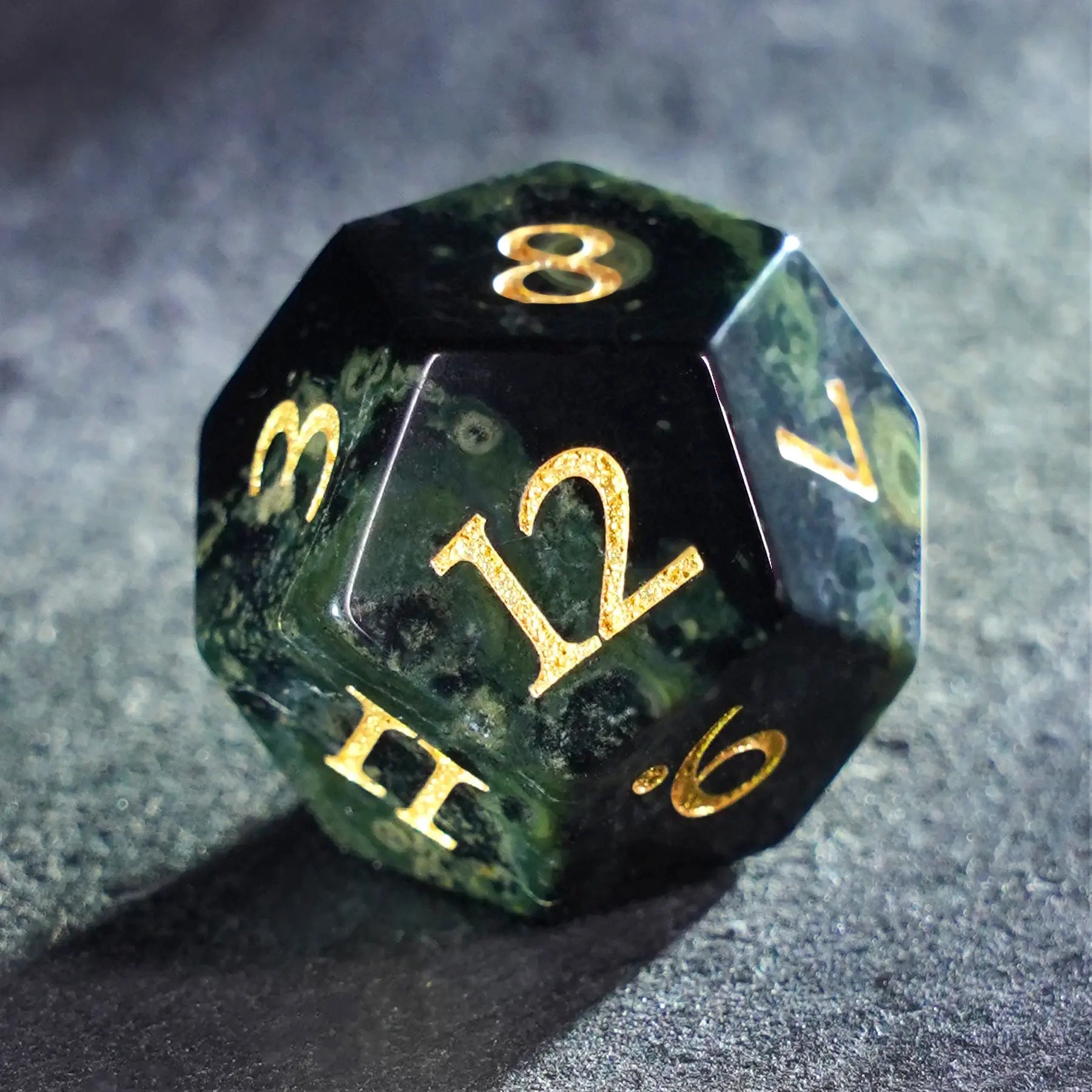 Sparrow's Phantom · Phantom Veil Ghost Stone Gemstone Dice Set