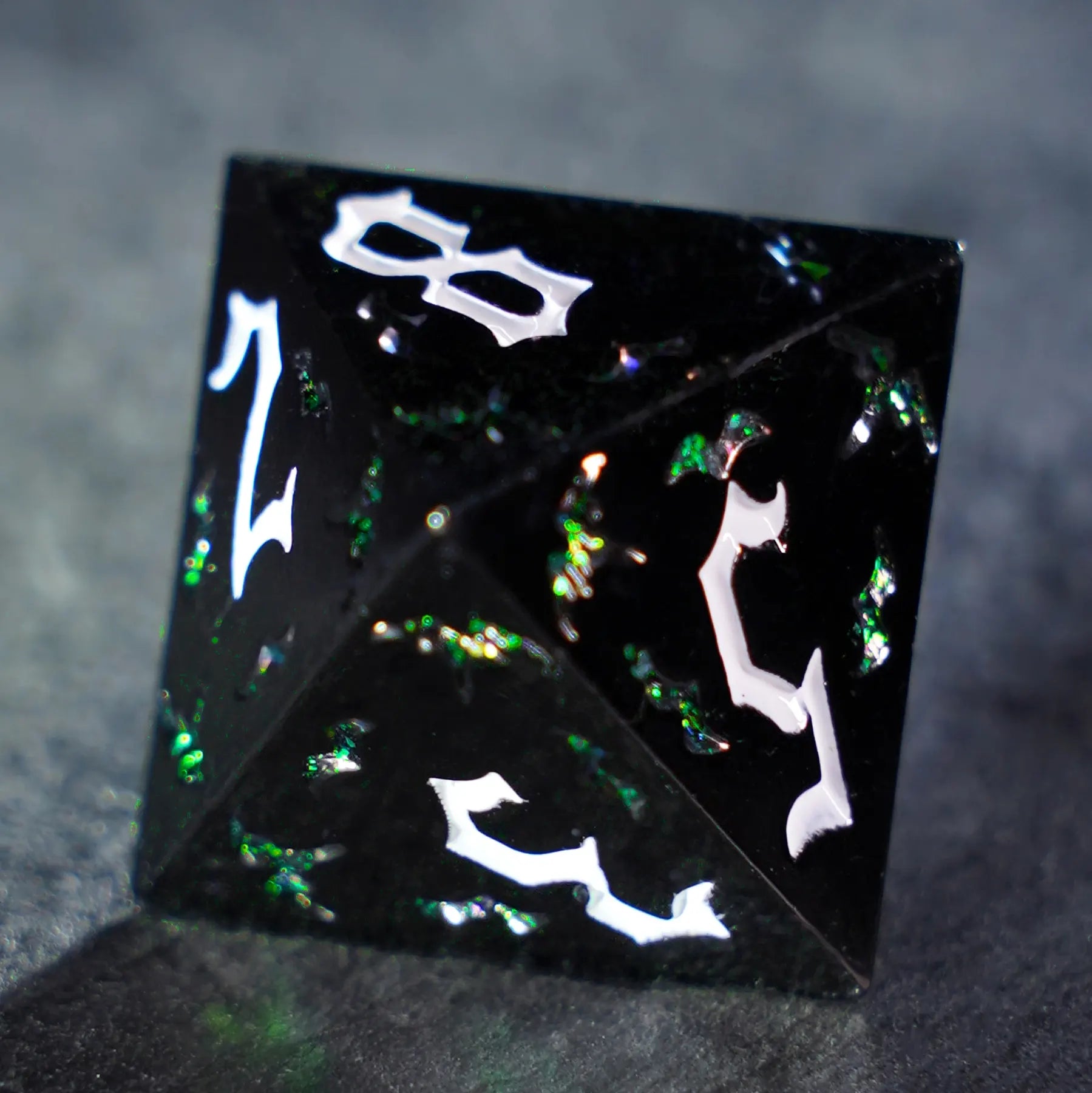 Thornbound Grove · Emerald Briar Solid Metal Dice Set
